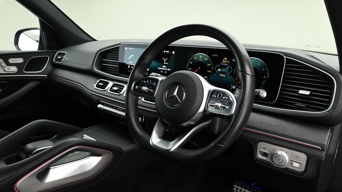 Mercedes-Benz GLE Image 3