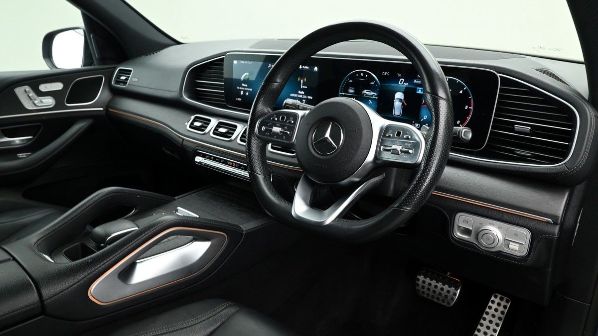 Mercedes-Benz GLE Image 3