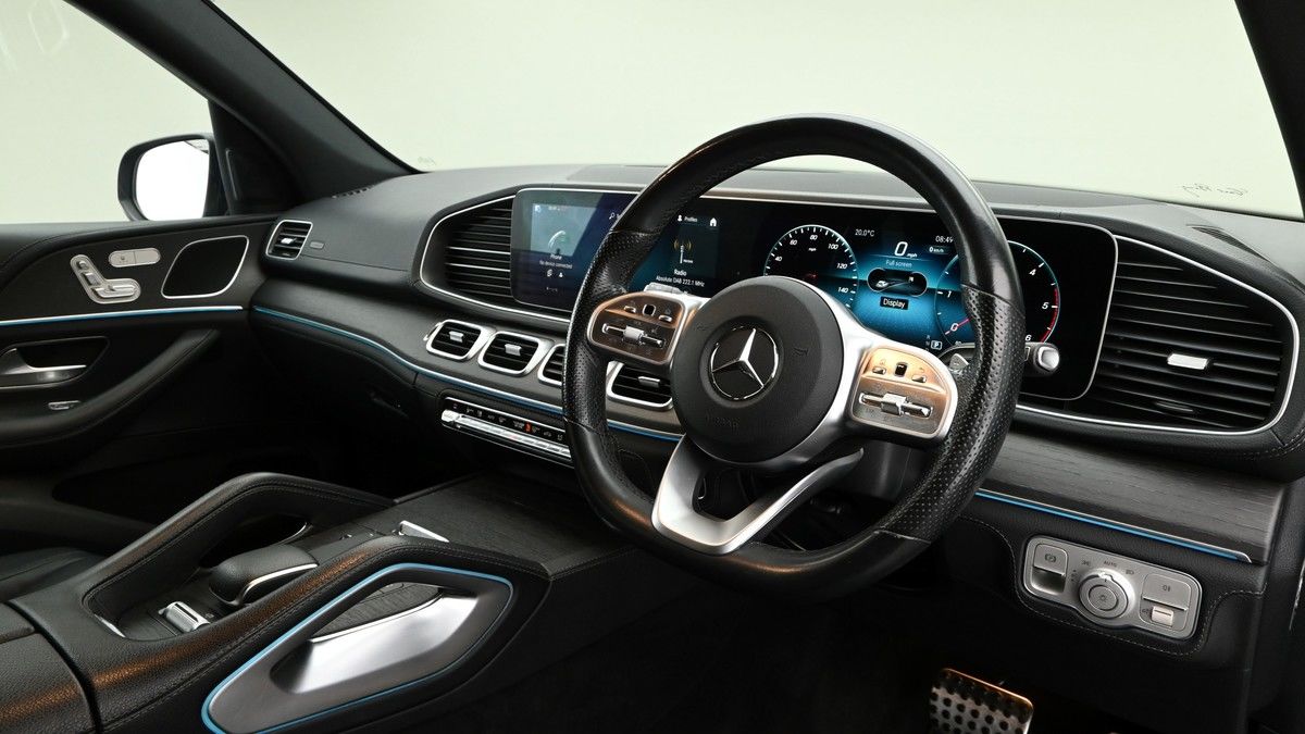 Mercedes-Benz GLE Class Image 3