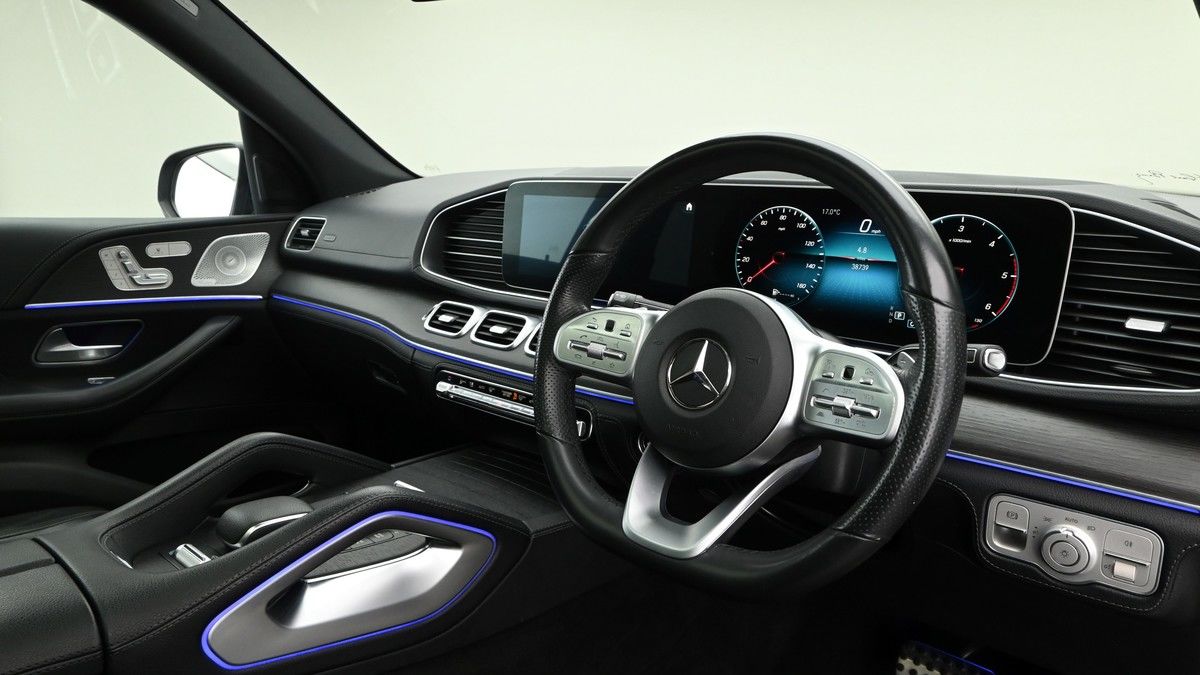 Mercedes-Benz GLE Image 3