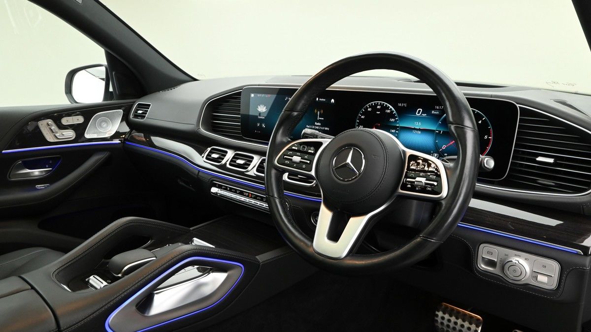 Mercedes-Benz GLS Class Image 3