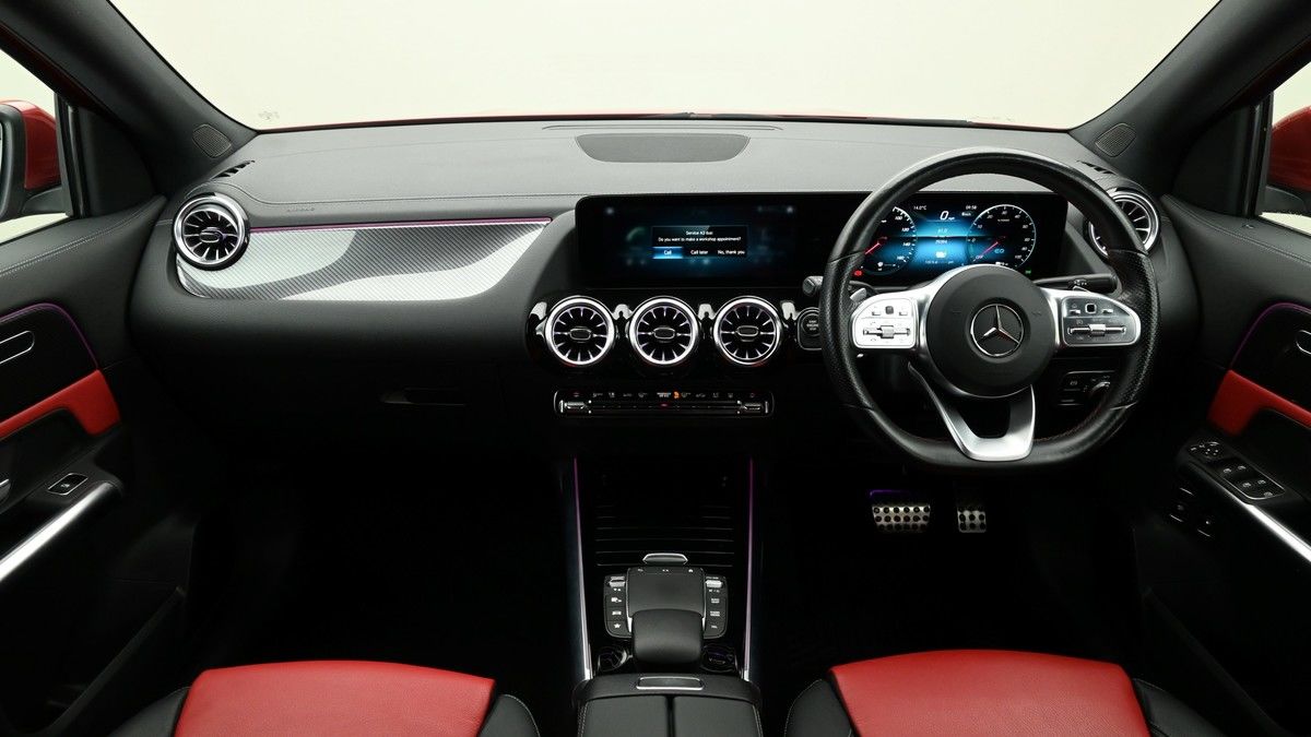 Mercedes-Benz GLA Image 14