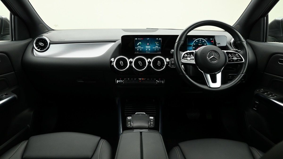 More views of Mercedes-Benz GLA