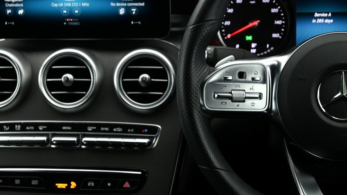 Mercedes-Benz GLC Image 15