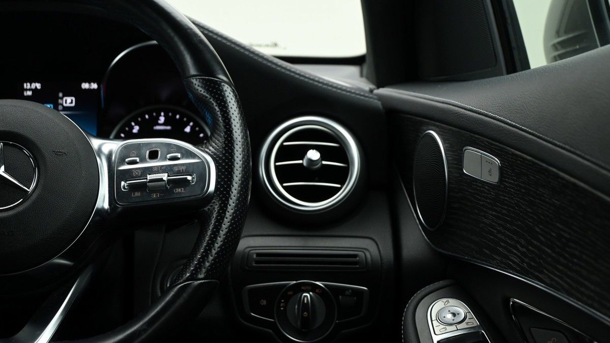 Mercedes-Benz GLC Image 15