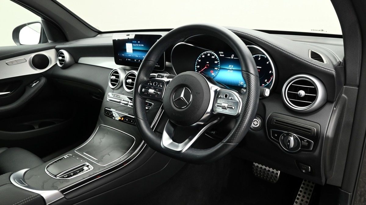 Mercedes-Benz GLC Image 3