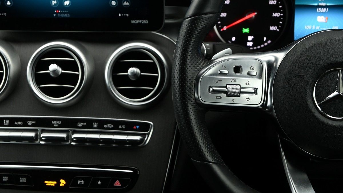 Mercedes-Benz GLC Image 15