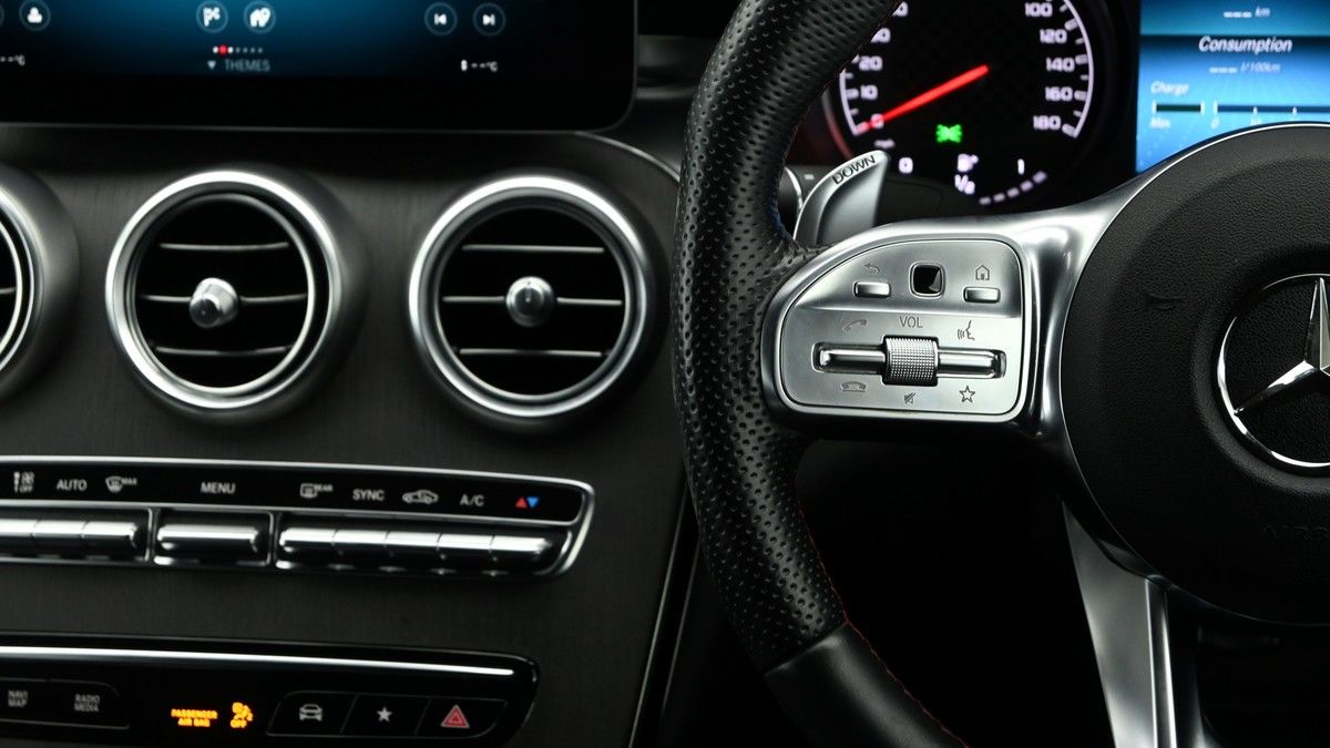 Mercedes-Benz GLC Image 15