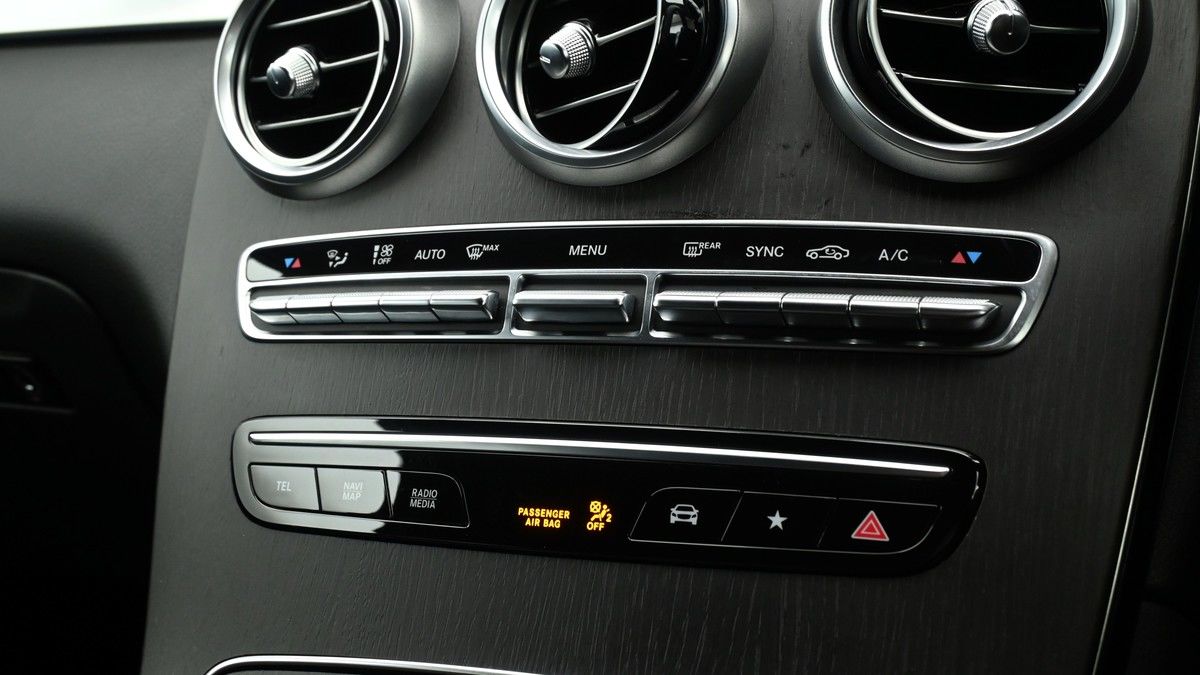 Mercedes-Benz GLC Image 12