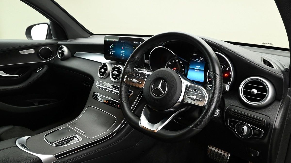 Mercedes-Benz GLC Image 3