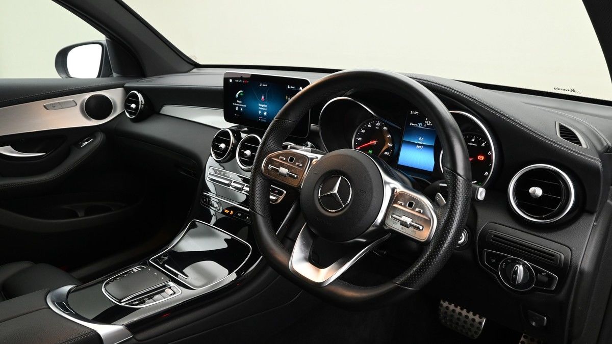 More views of Mercedes-Benz GLC