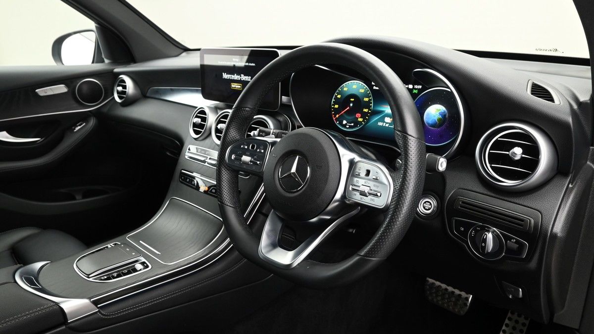 Mercedes-Benz GLC Image 3