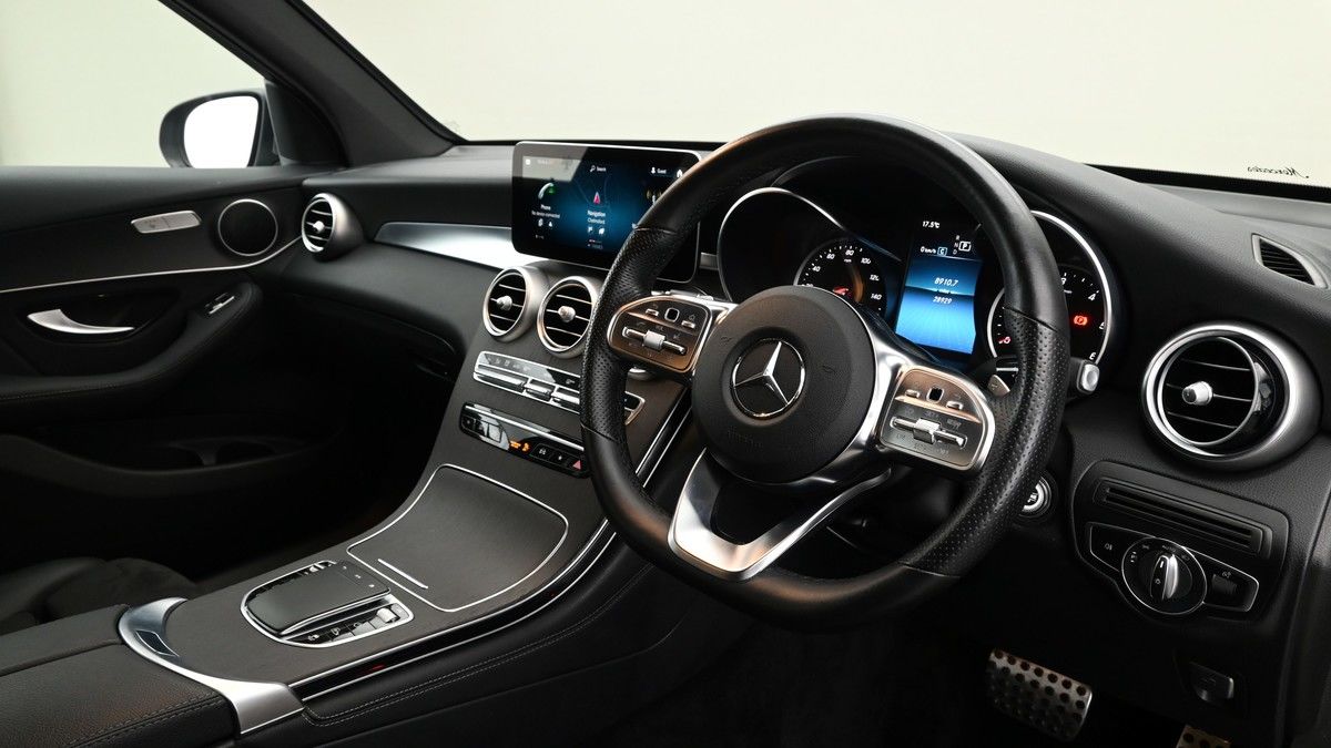 Mercedes-Benz GLC Image 3