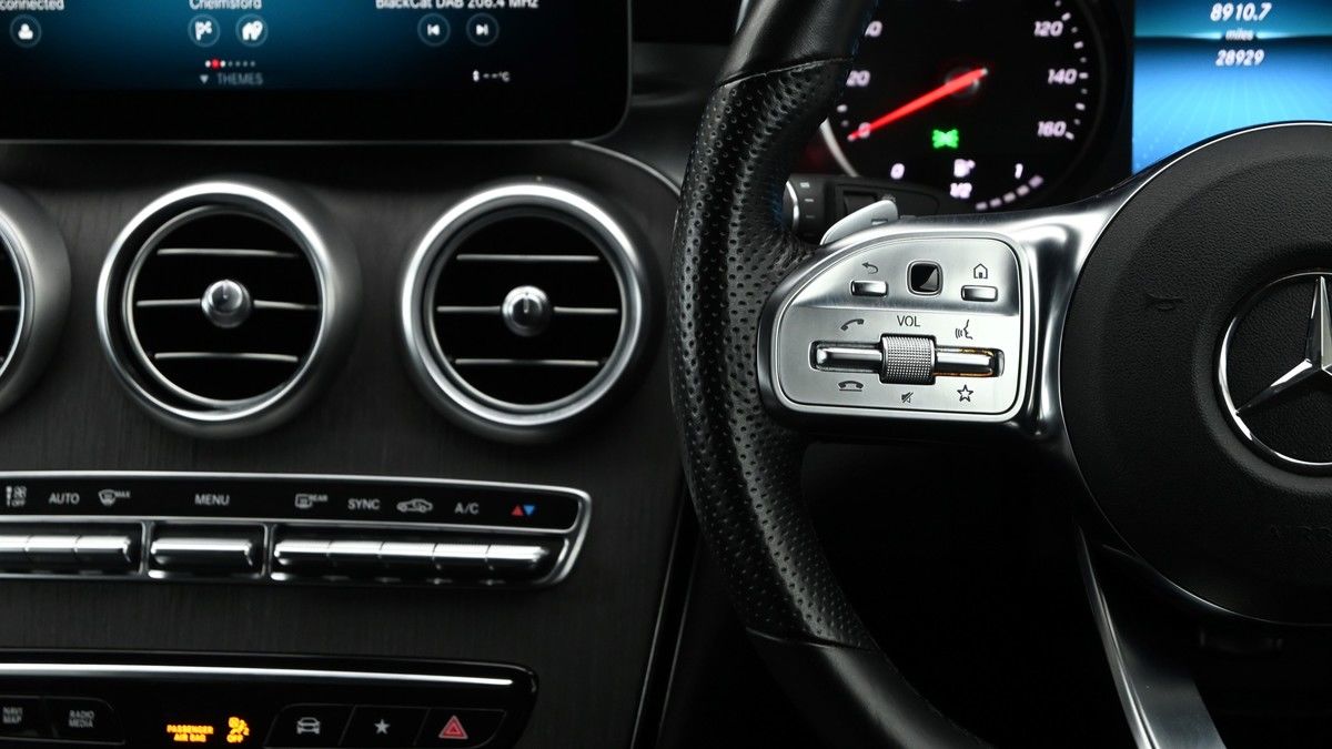 Mercedes-Benz GLC Image 15