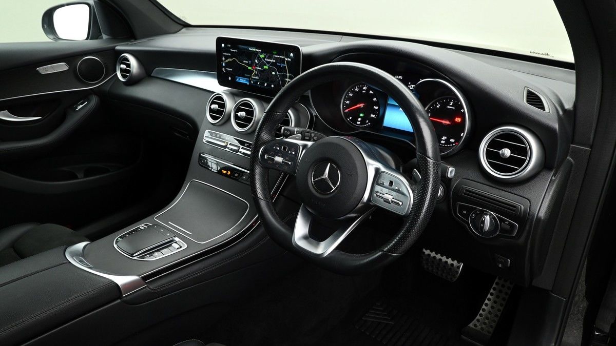 Mercedes-Benz GLC Image 2