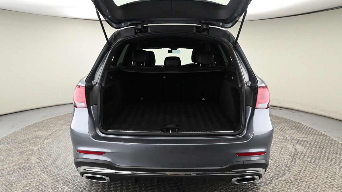 Mercedes-Benz GLC Image 9