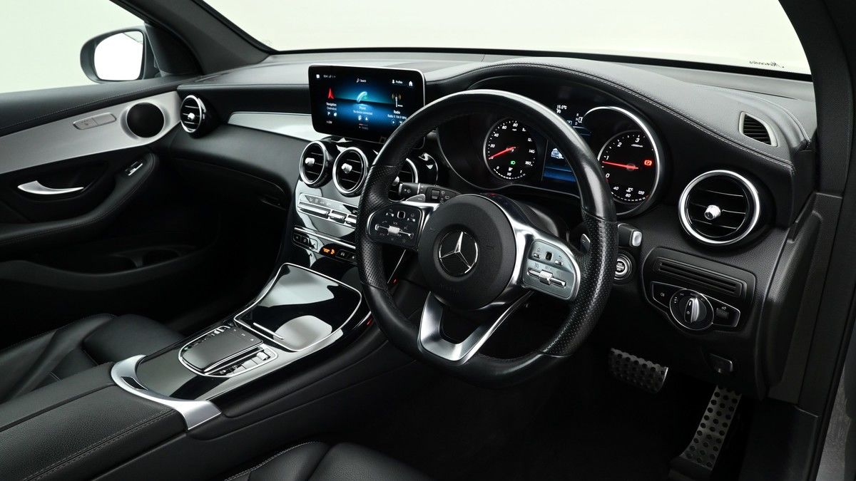 Mercedes-Benz GLC Image 2