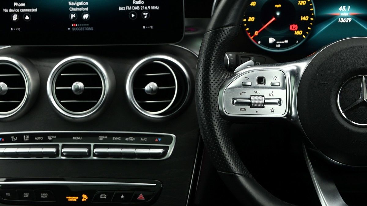 Mercedes-Benz GLC Image 15