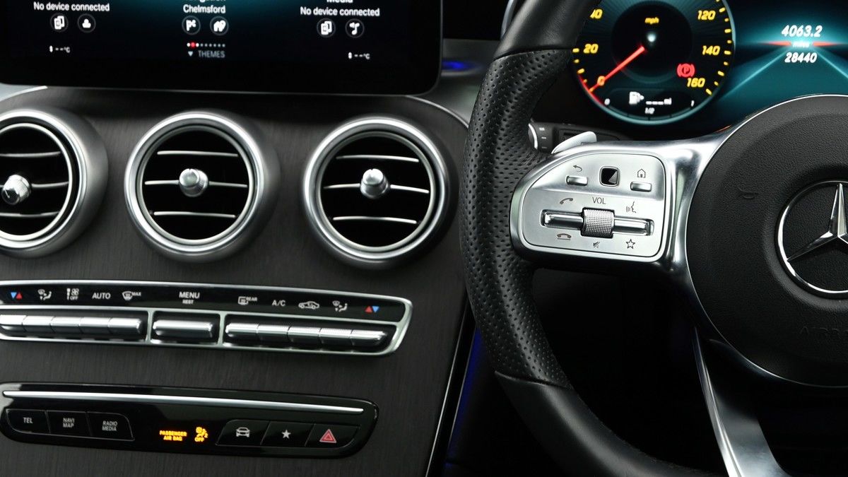 Mercedes-Benz GLC Image 15