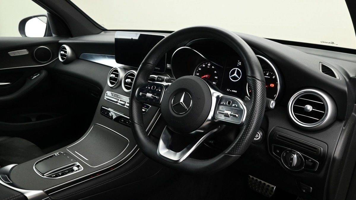 Mercedes-Benz GLC Image 3