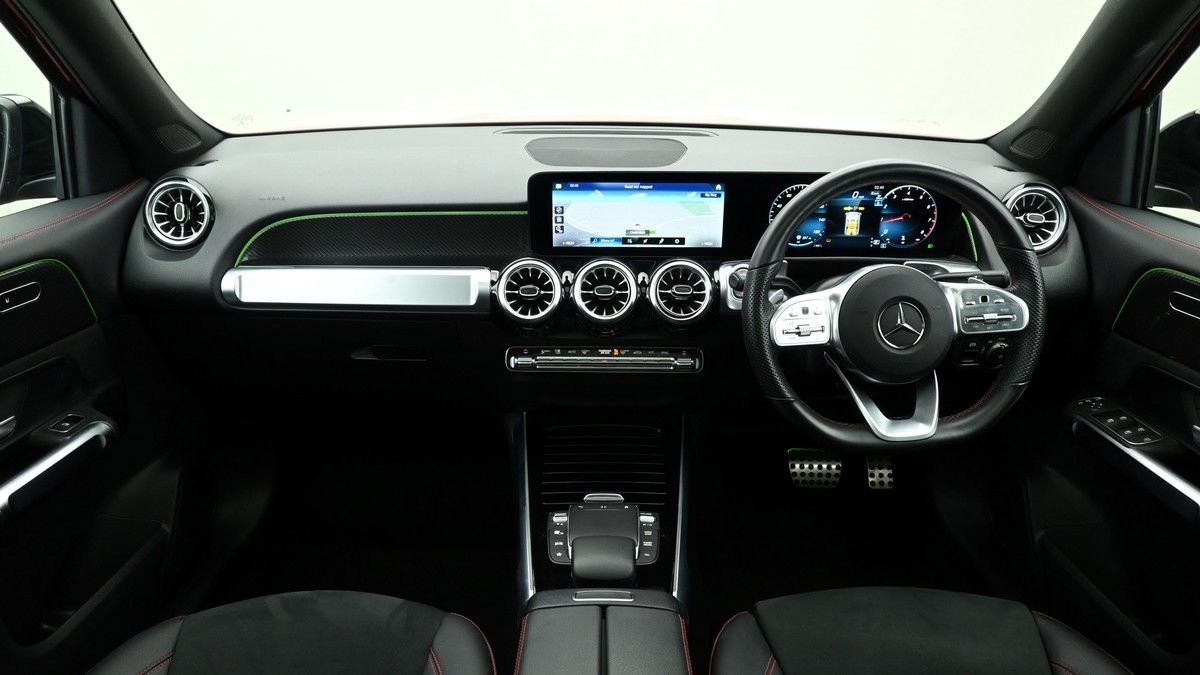 Mercedes-Benz GLB Image 14