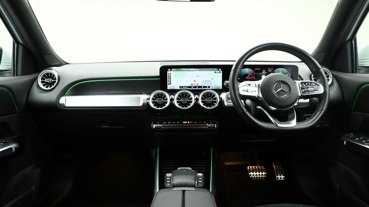 Mercedes-Benz GLB Image 13