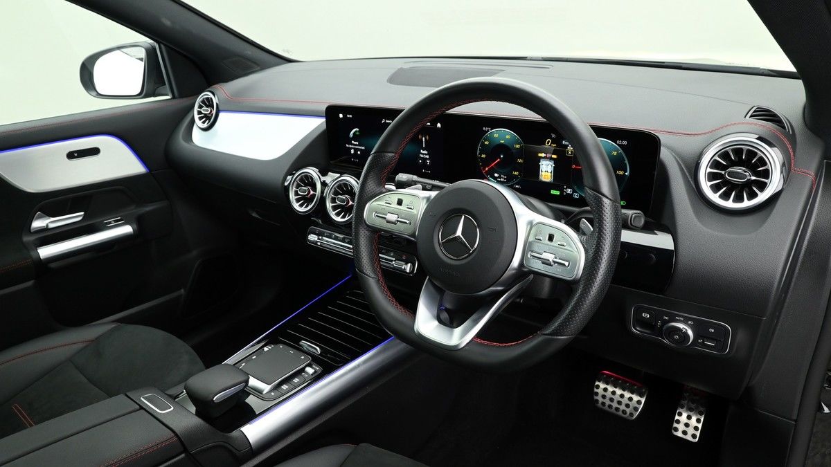 Mercedes-Benz EQA Image 3