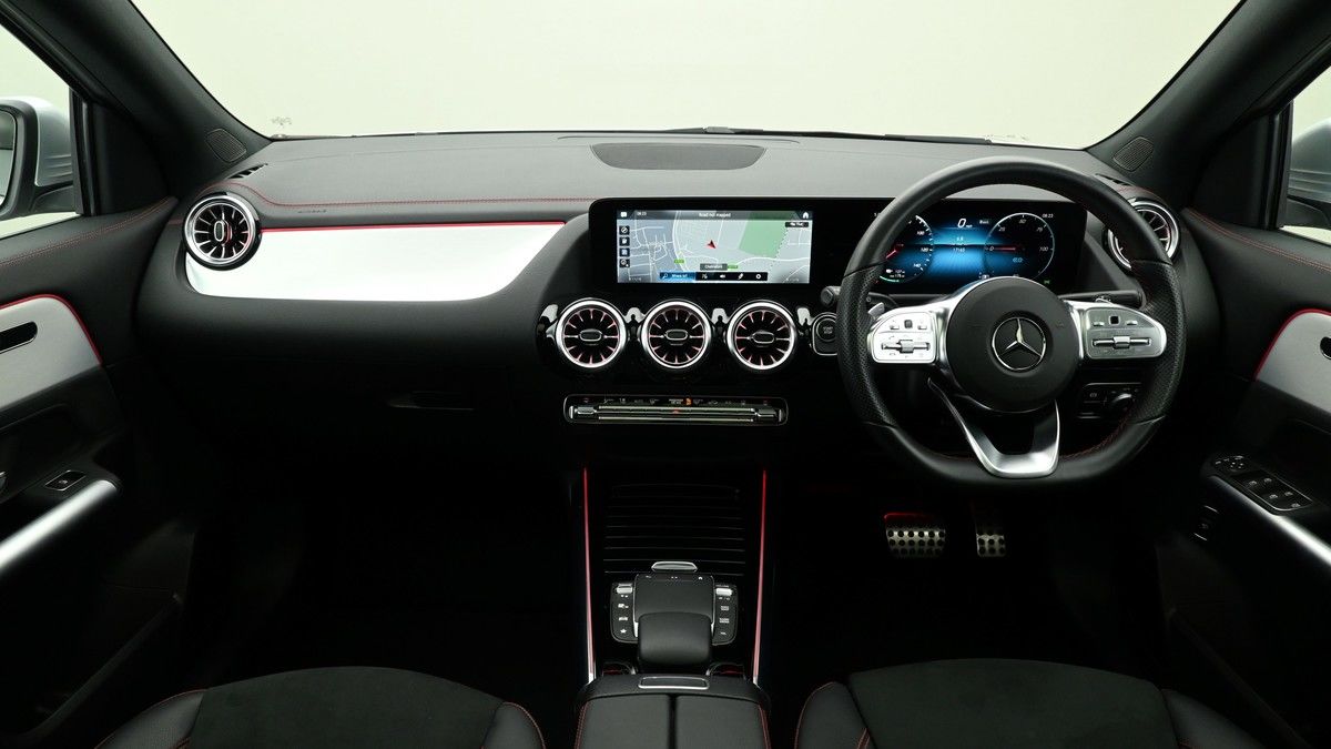 Mercedes-Benz EQA Image 14