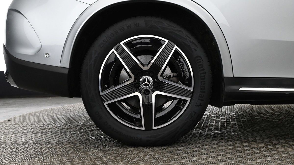 Mercedes-Benz GLC Image 9