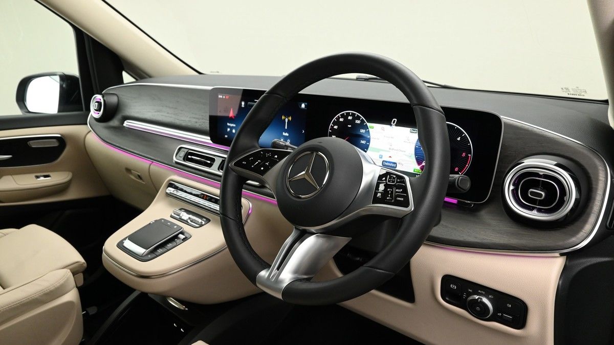 Mercedes-Benz V Class Image 3