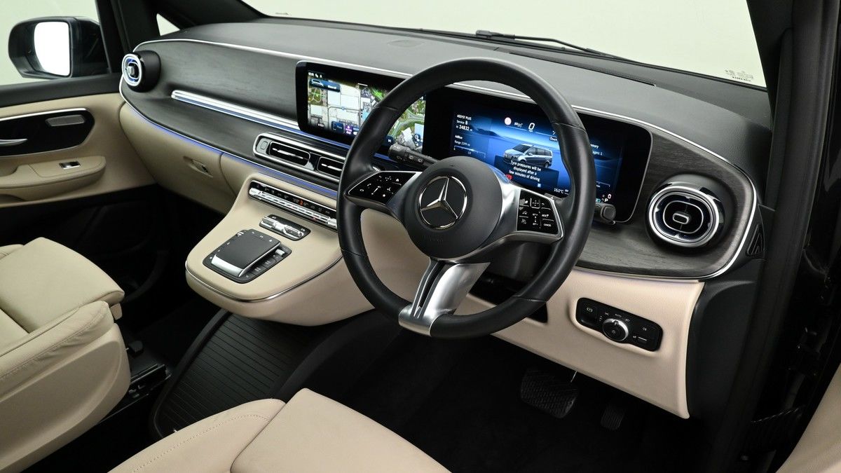 Mercedes-Benz V Class Image 2