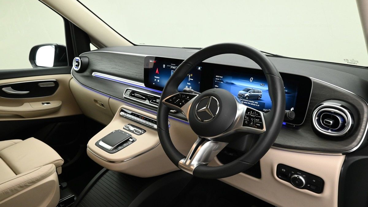 Mercedes-Benz V Class Image 3