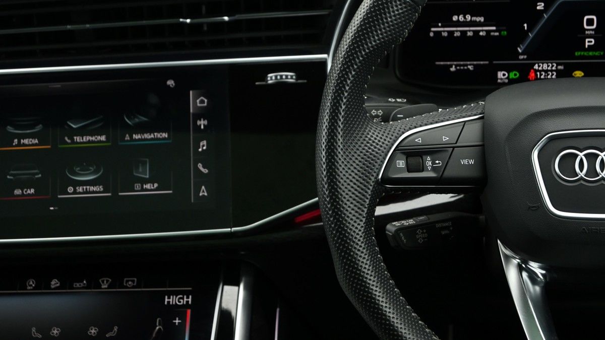 Audi SQ7 Image 15