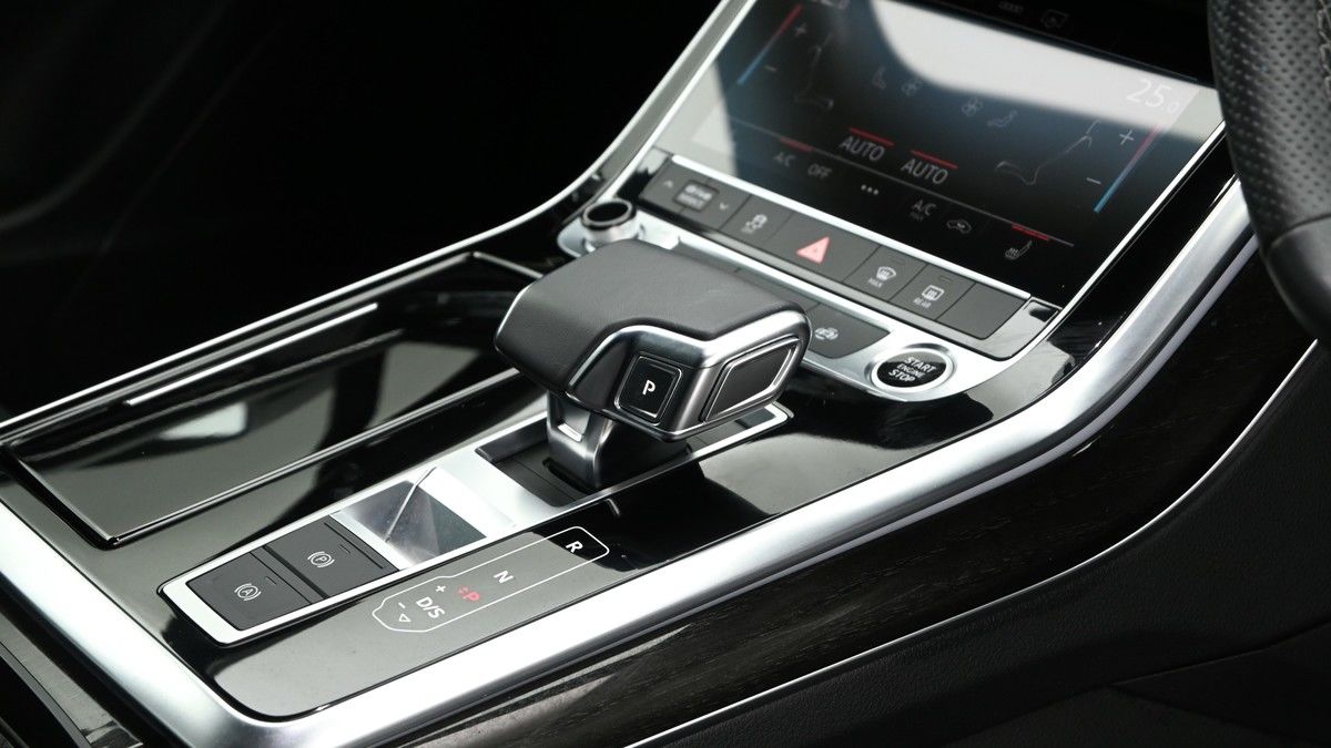 More views of Audi Q7