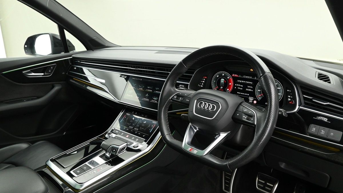 Audi Q7 Image 3