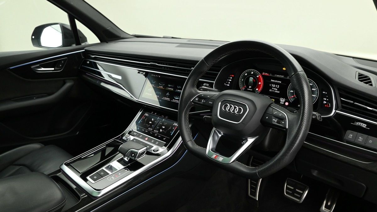 Audi Q7 Image 3