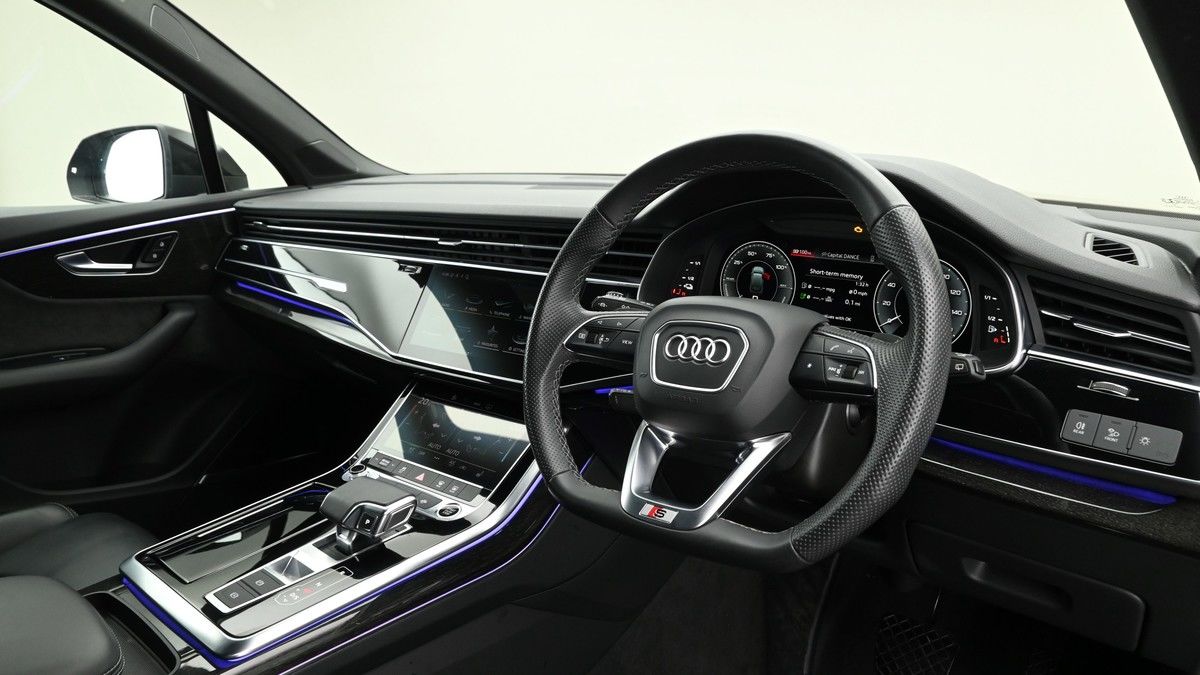 Audi Q7 Image 3