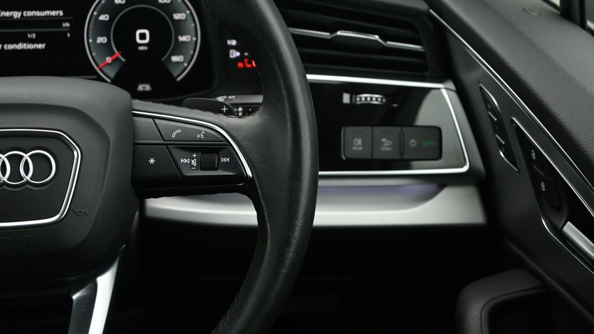 Audi Q7 Image 16