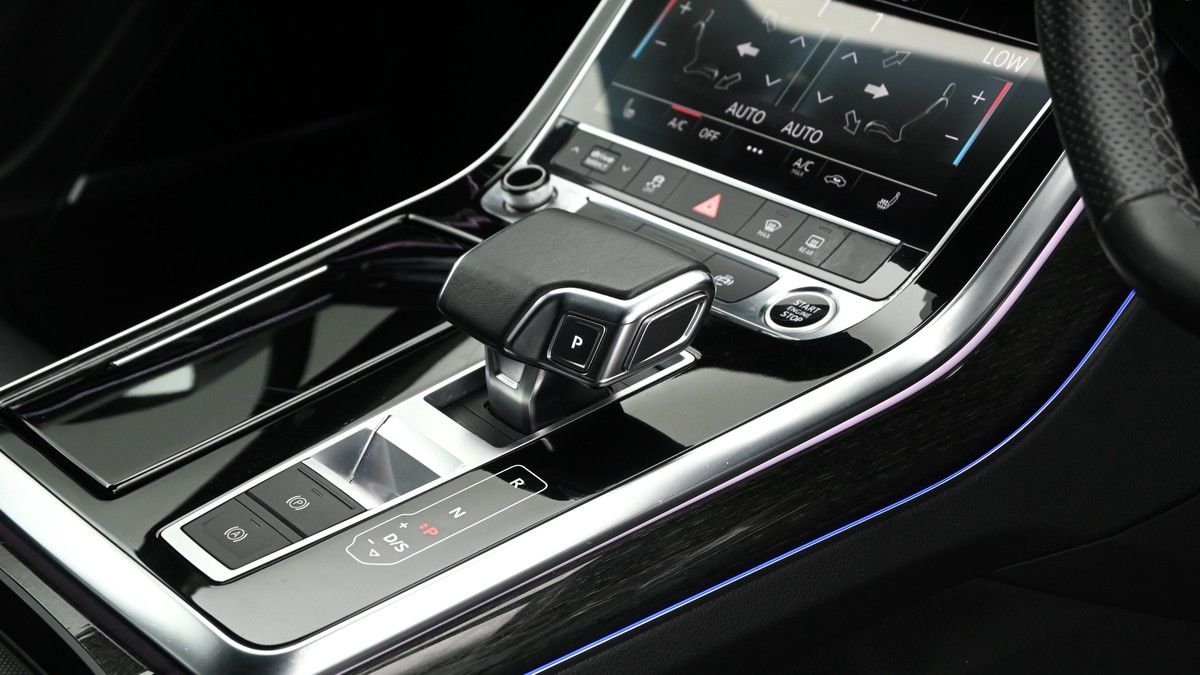 More views of Audi Q7