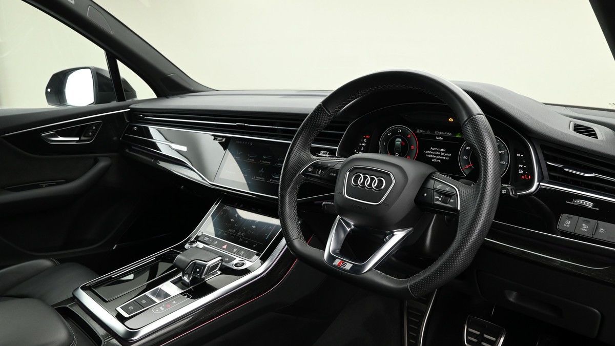 Audi Q7 Image 3