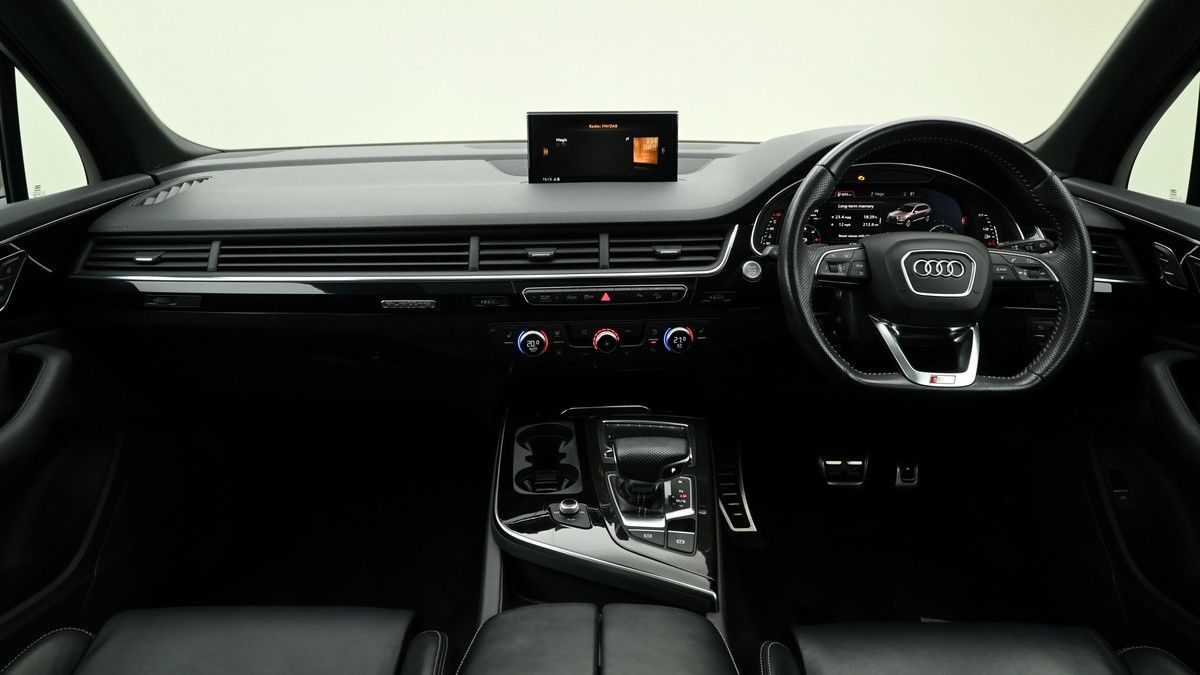 Audi Q7 Image 14