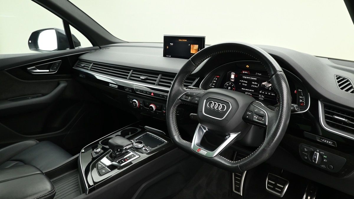 Audi Q7 Image 3