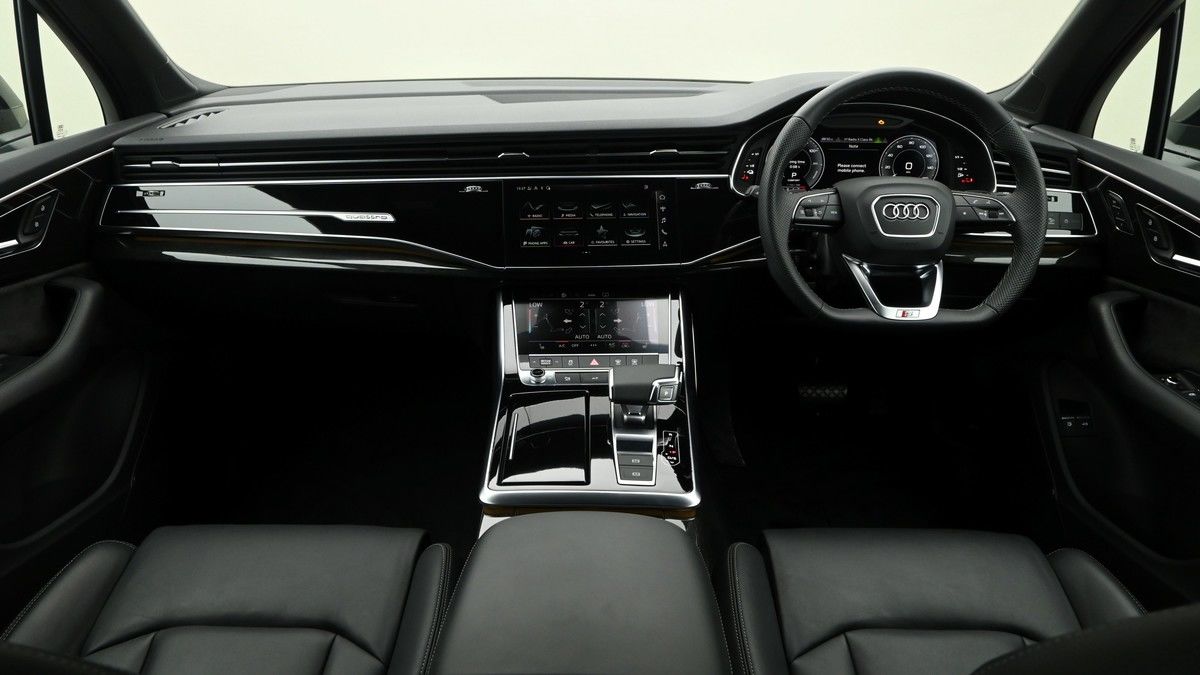 More views of Audi Q7