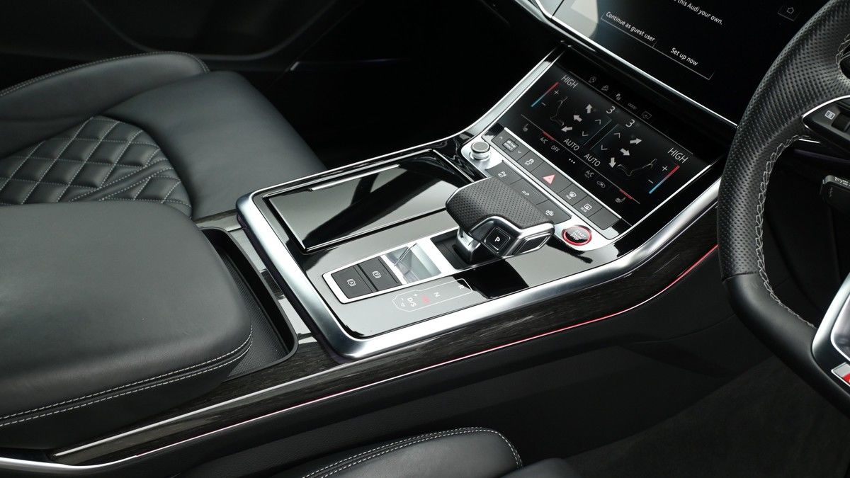 Audi SQ7 Image 2