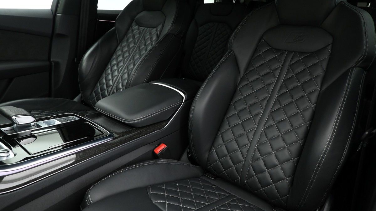 Audi SQ7 Image 4