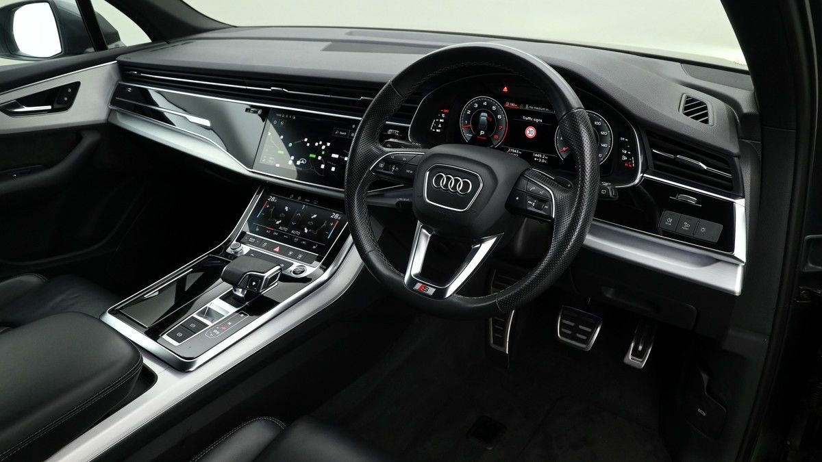 Audi Q7 Image 2