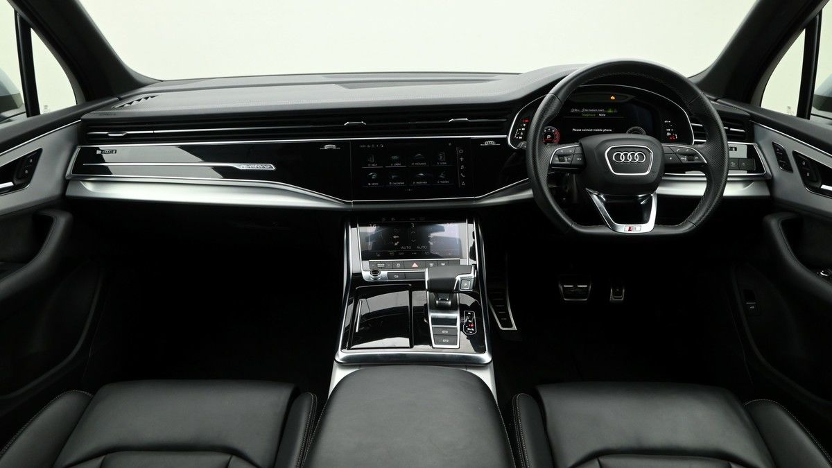 More views of Audi Q7