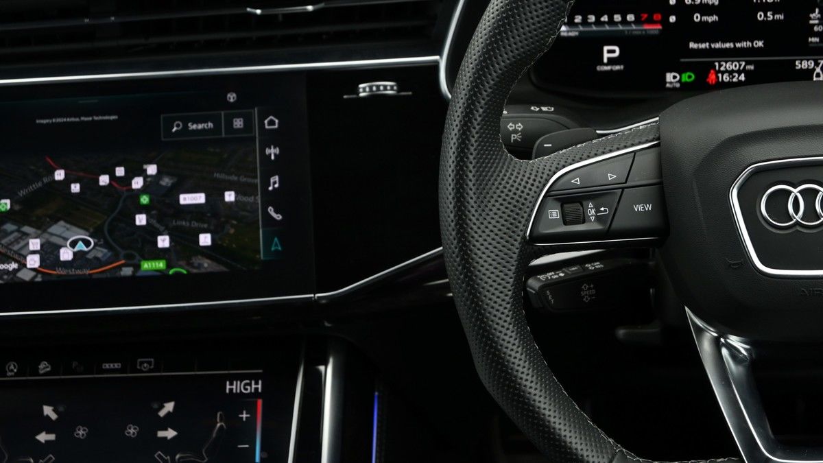 Audi SQ8 Image 15