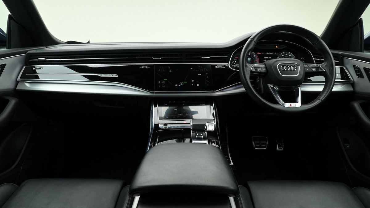 Audi Q8 Image 12