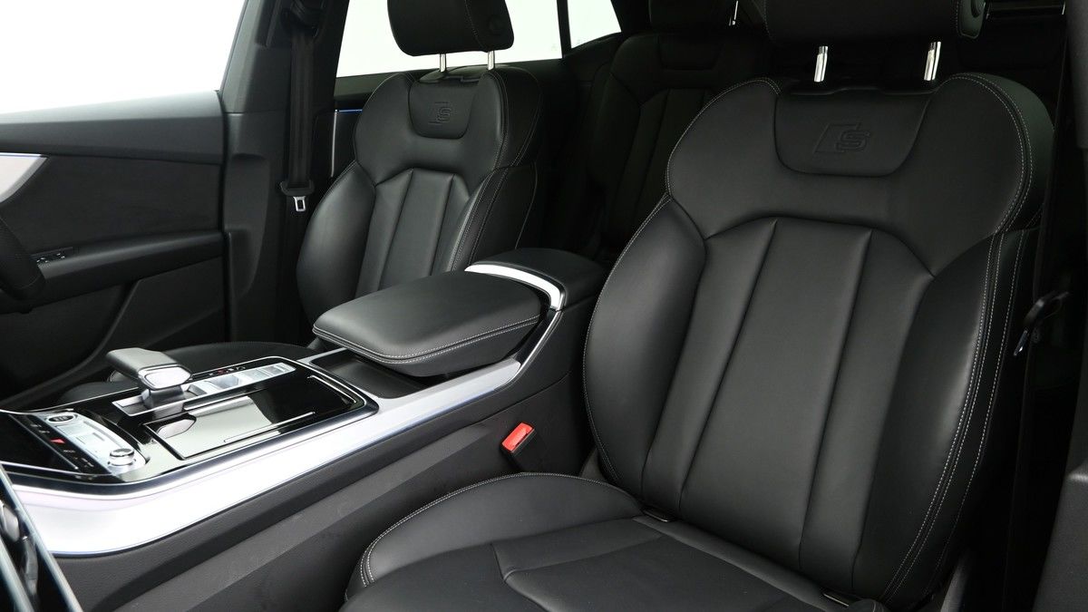 Audi Q8 Image 4